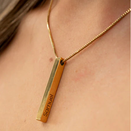 Collier Barre 3D Personnalisé en Acier Inoxydable Élégant et Tendance