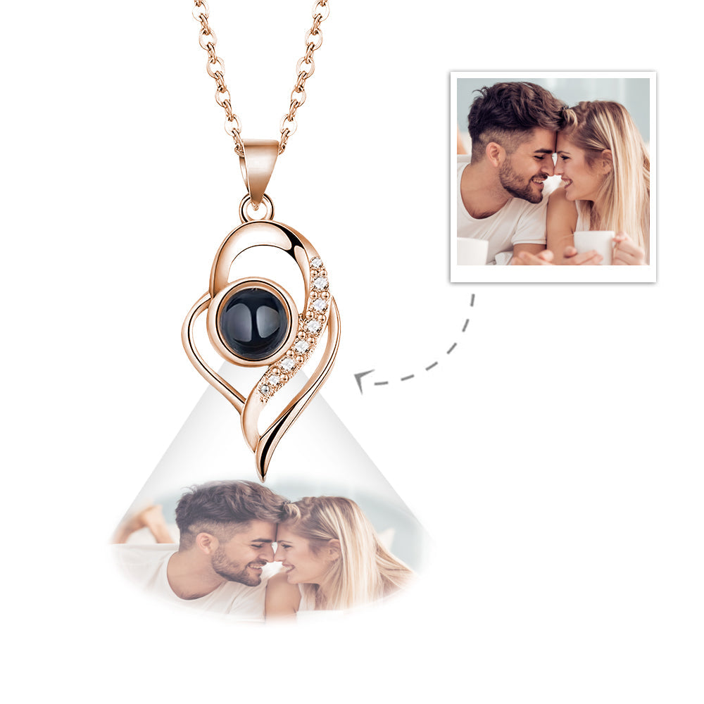 Collier De Projection Personnalisé Collier Photo Dessinée en Noir et Blanc Élégant Cadeau Pour Les Couples
