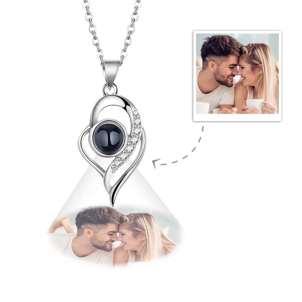 Collier De Projection Personnalisé Collier Photo Dessinée en Noir et Blanc Élégant Cadeau Pour Les Couples